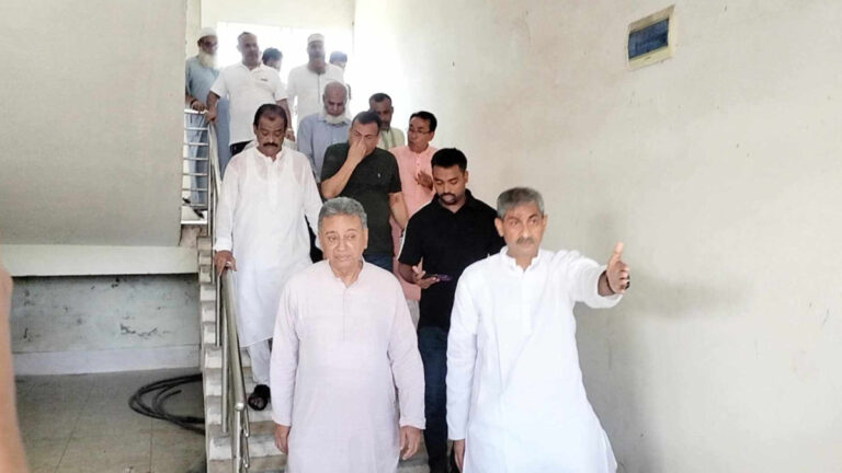 আন্তর্জাতিক আইন অনুযায়ী পানির হিস্যা আমাদেরকে দিতে হবে: আমির খসরু